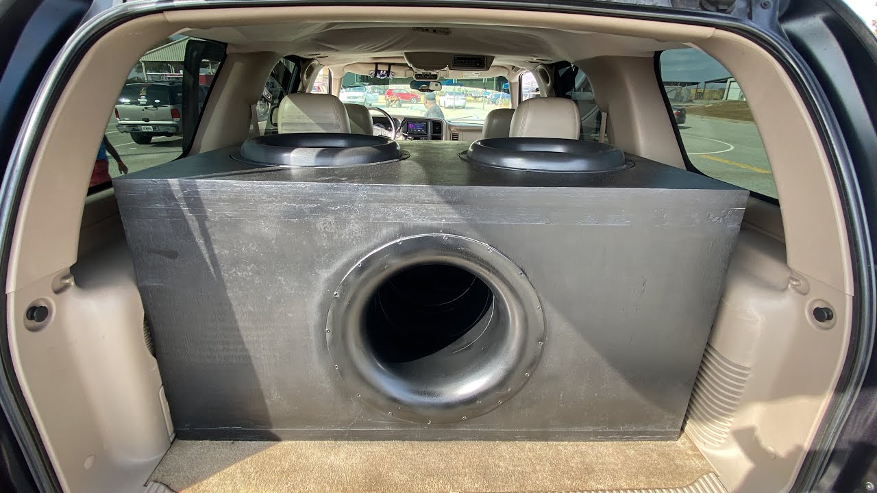 2 18S TEAR UP A TAHOE