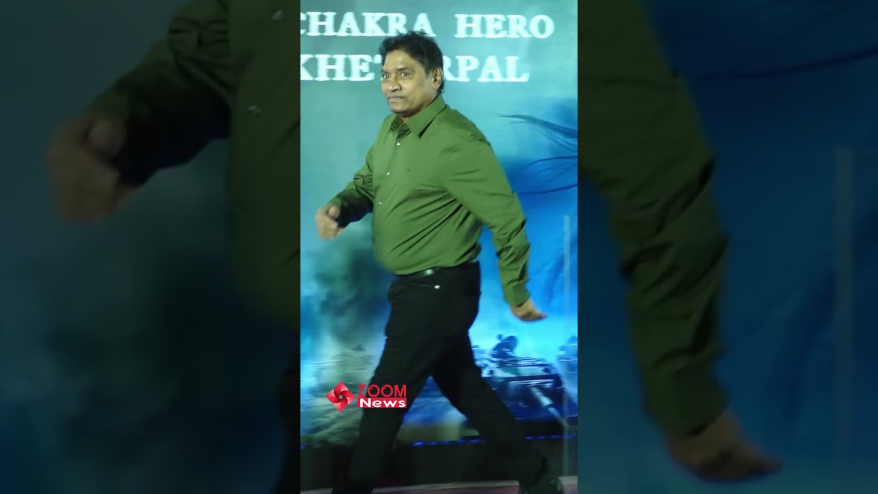 Johny Lever arrives at Dharmendra's last film Ikkis screening