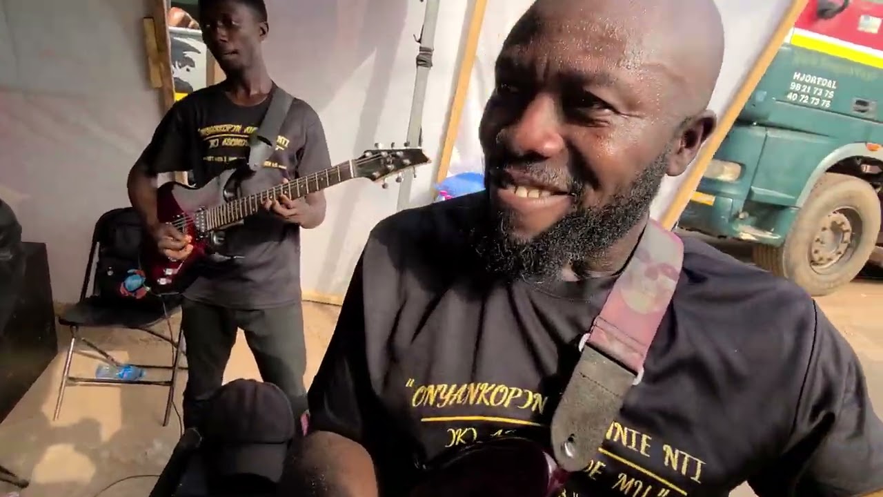 AMAKYE DEDE - SANSA AKROMA 
