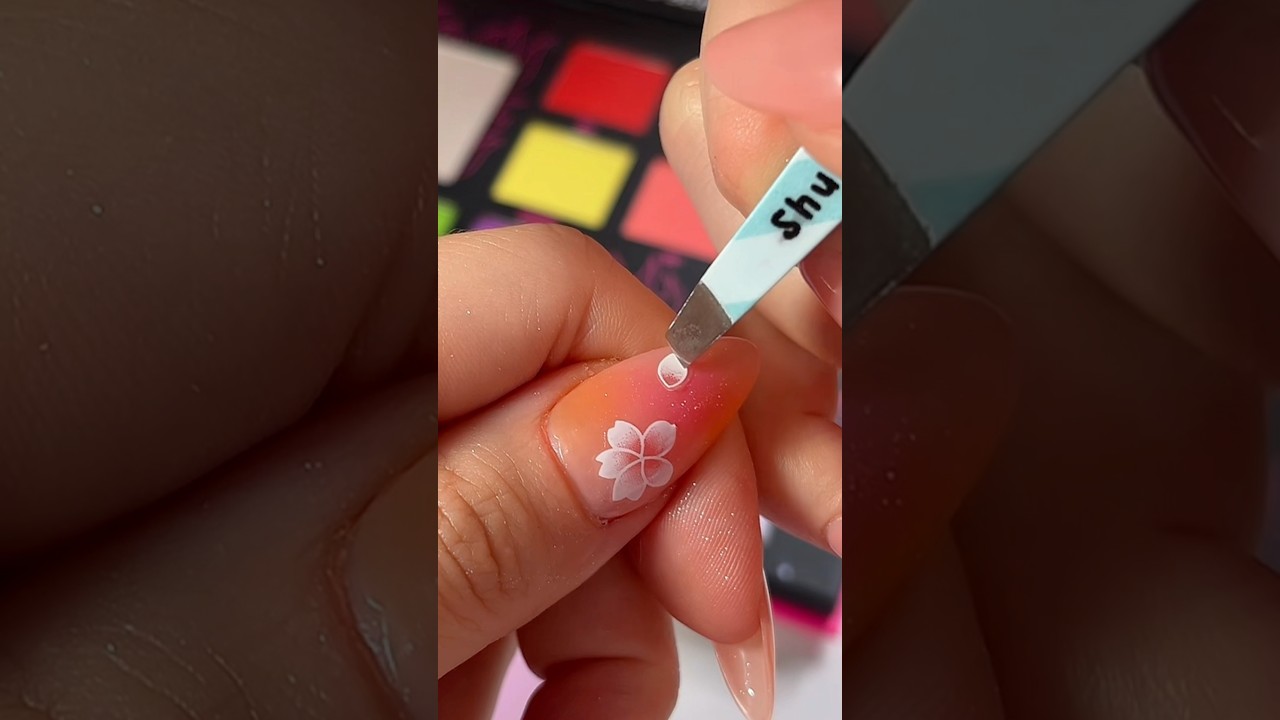 Je teste la TENDANCE NAILS de TIKTOK: les auras nails 💅🏻  