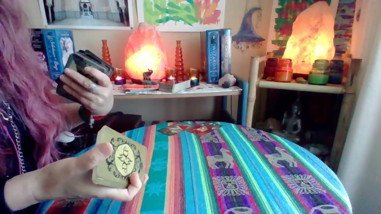 LEO!! 🔮 Alguien se independiza de su familia y responsabilidades!! Esto detona un comienzo amoroso!!