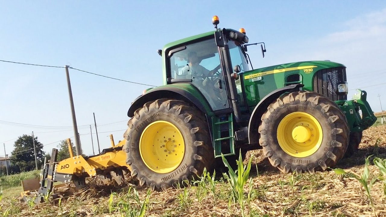 John Deere 7530 Premium AutoPower + Ripper AIO 5 Ancore