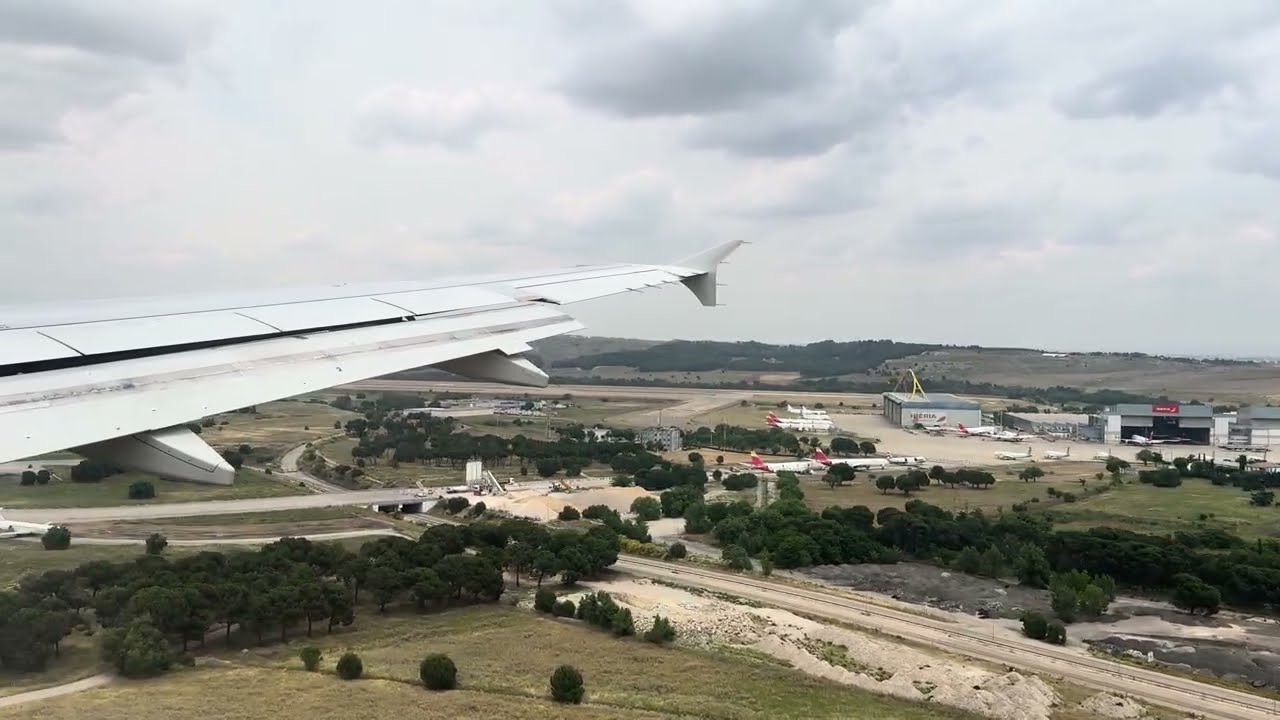 Parallel Landing At Madrid Airport | Iberia Airbus A320