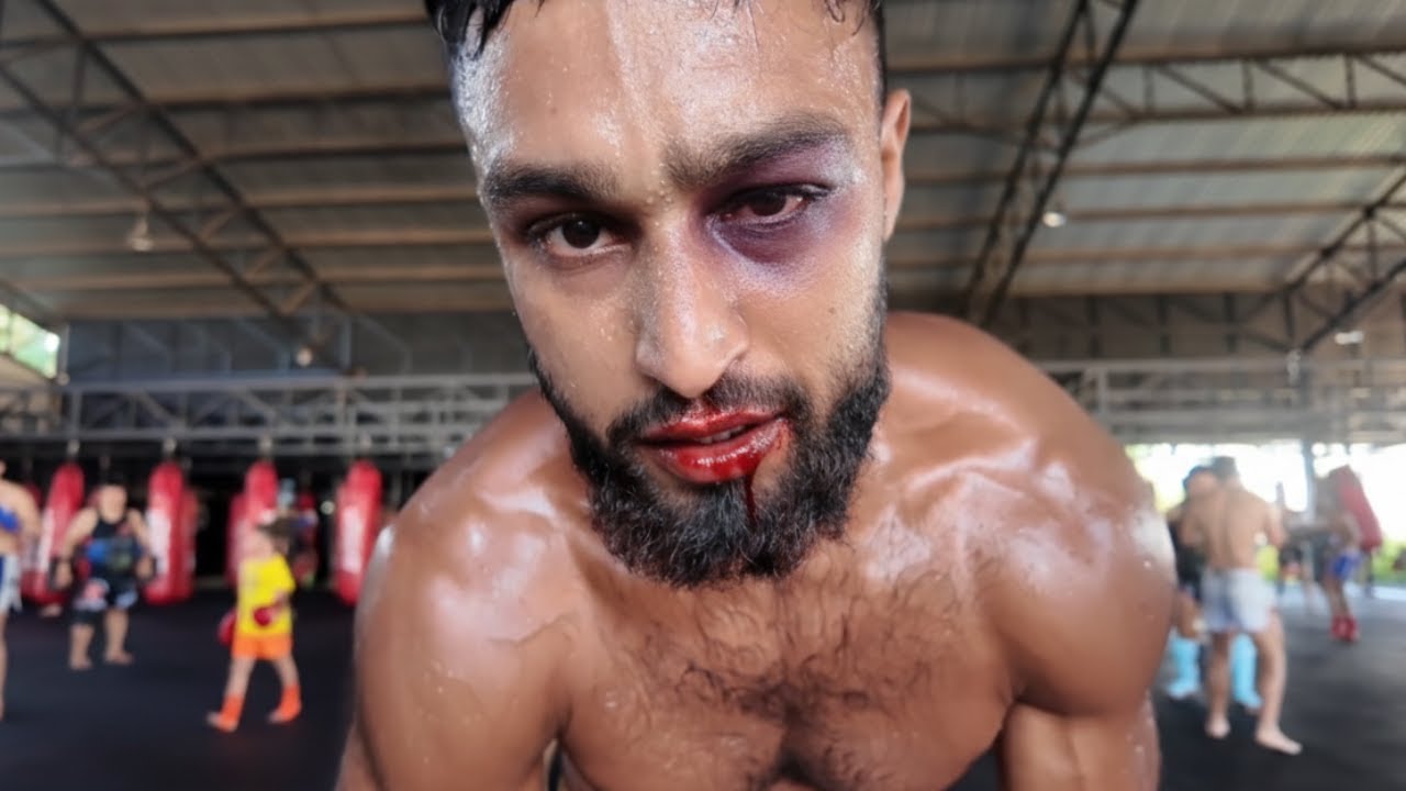 Muay Thai in Thailand Is F**ked Up When You’re Injured | TAPE 004