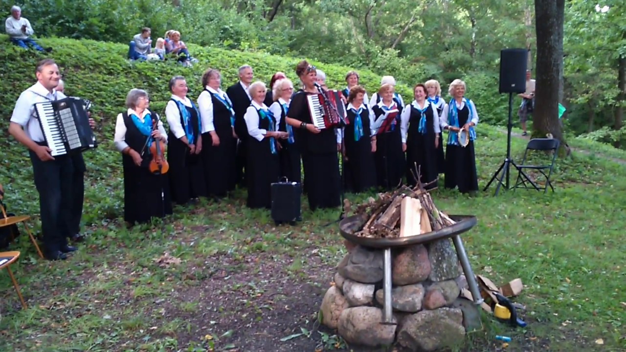 Palemonas- tai žydintys sodai. Atlieka Marių Banga