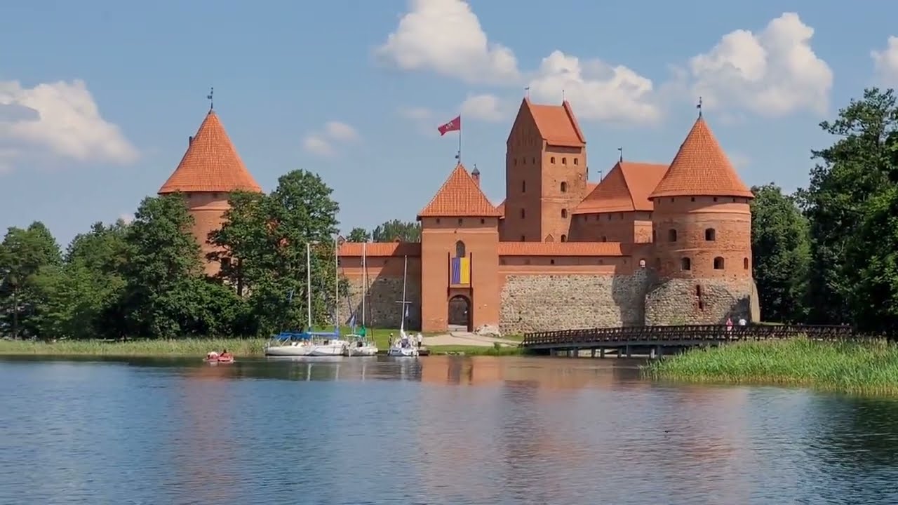 Litva, Loty&scaron;sko (hlavn&eacute; mest&aacute;, pl&aacute;že v Loty&scaron;sku a Trakai)