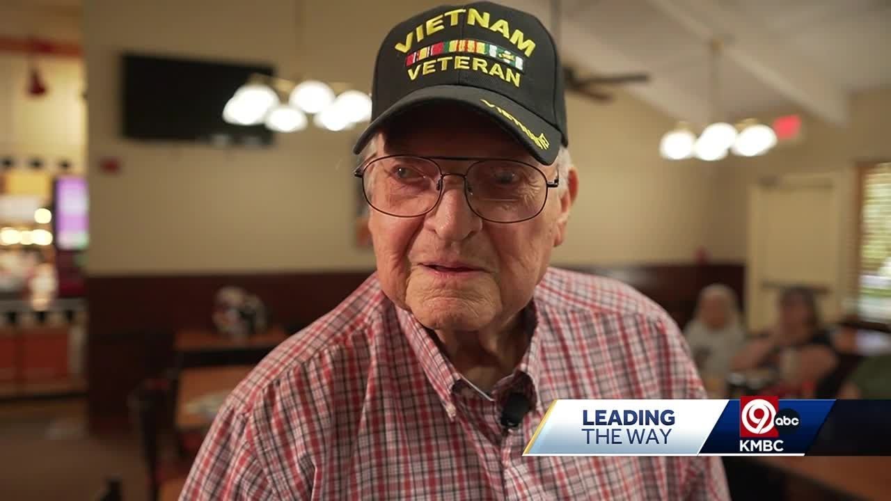 Decades later, Vietnam veteran receives long-overdue medals thanks to stranger's determination