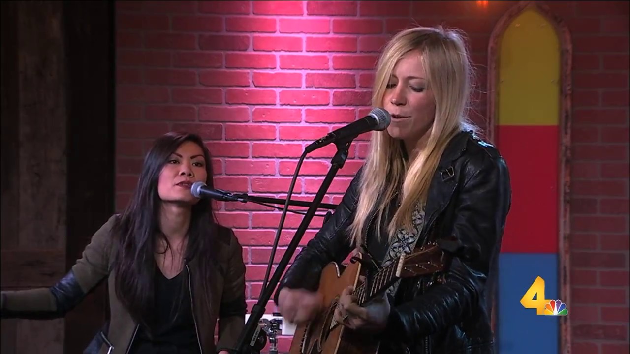ELLIE HOLCOMB -  FIND YOU HERE