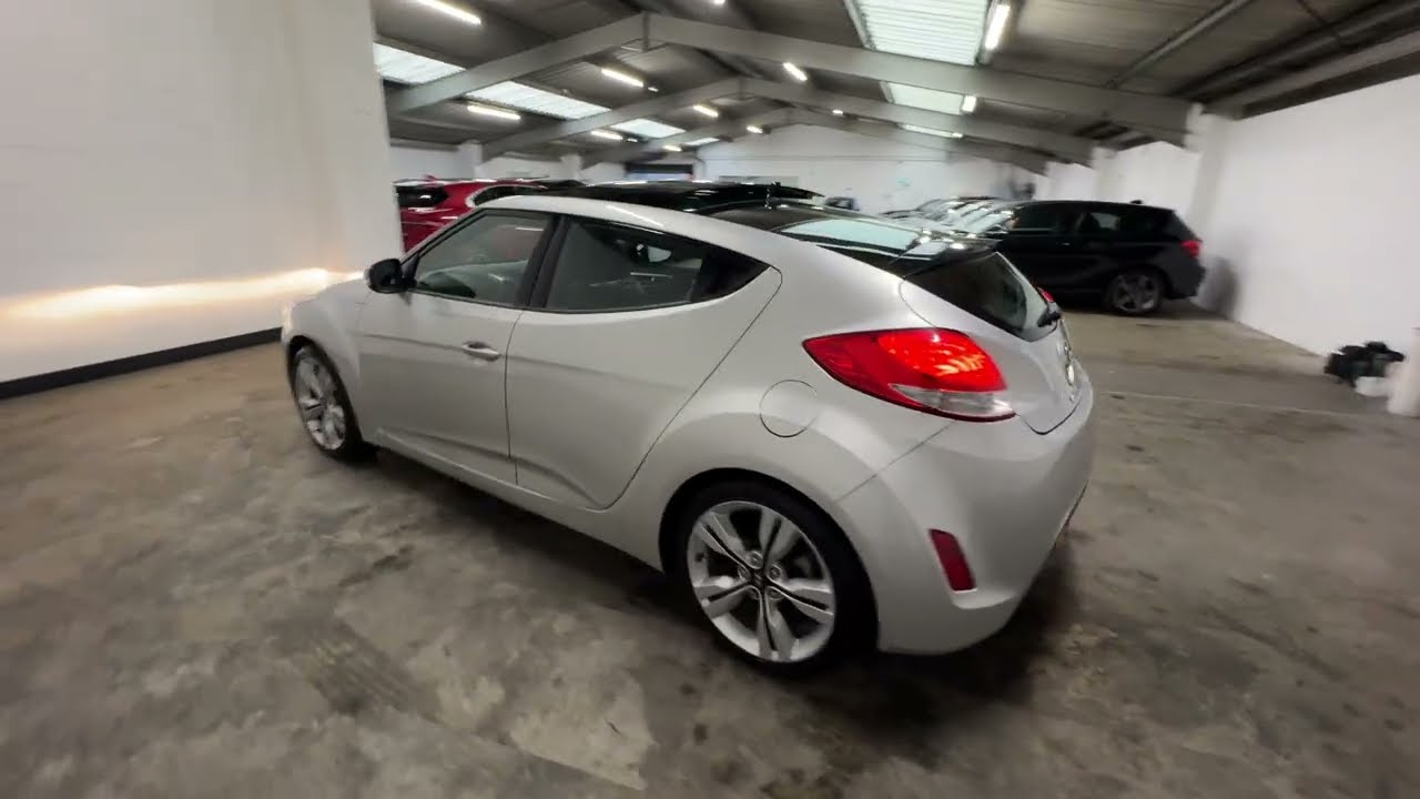 Hyundai / Veloster - CU63VJF