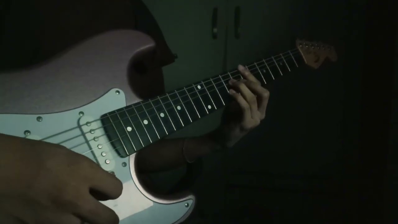 Here With Me - d4vd (guitar intro cover)