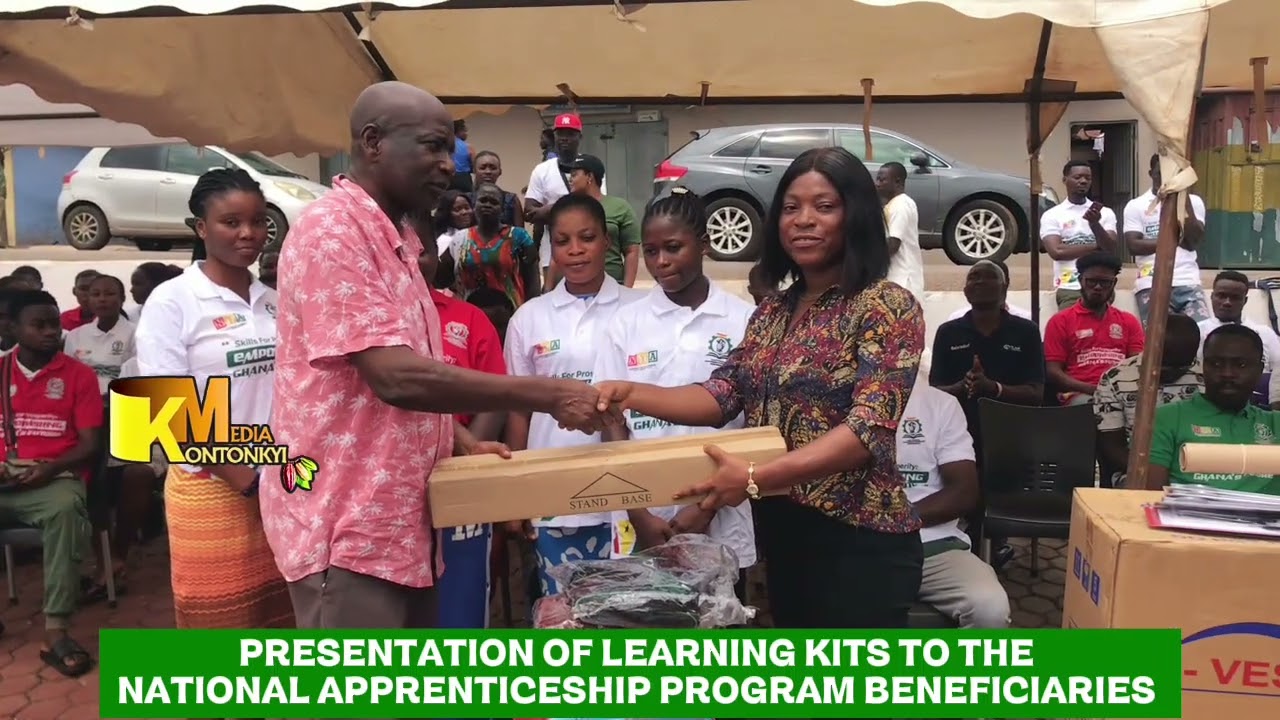 Highlights from the Presentation of Learning Kits to National Apprenticeship Program Beneficiaries. 