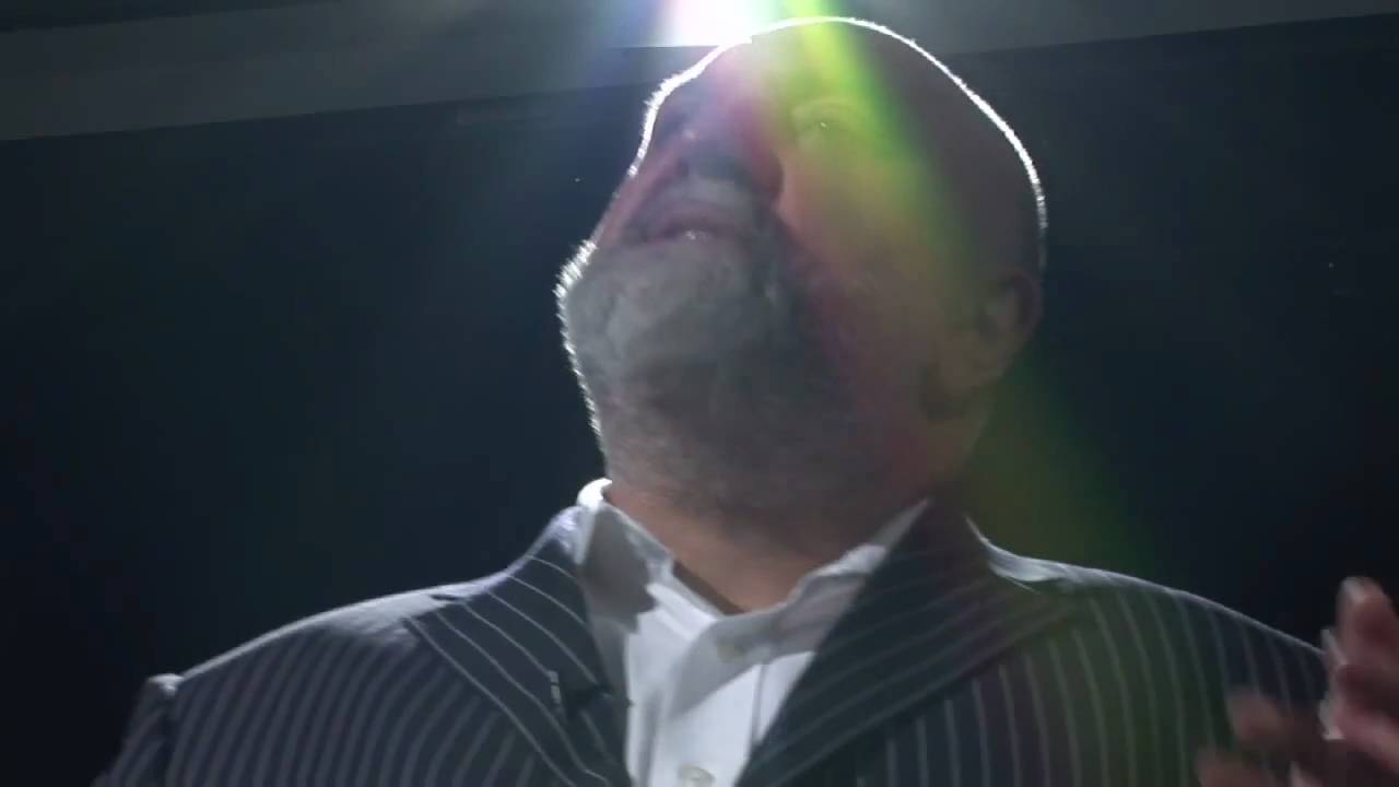 Alexei Sayle Tells Leonard Cohen: Do NOT Play in Tel Aviv