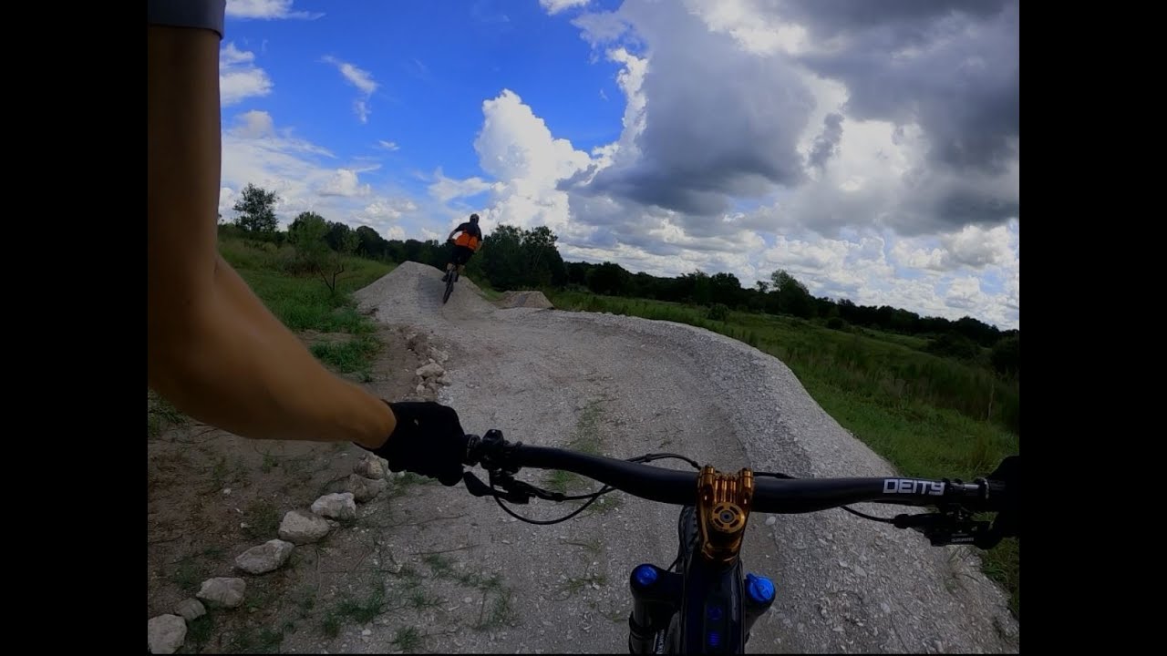 2020 Commencal Meta Power 29 Essential SHREDDING ALAFIA and BOYETTE