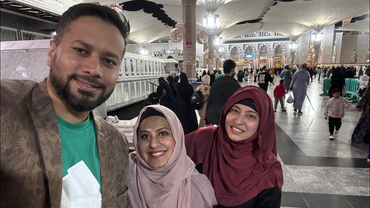 Met my friend Aroha khan and her husband in Madina. Lovely time together 💟
