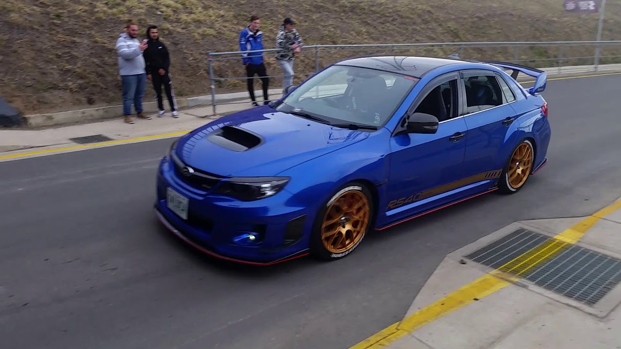 Subaru's leaving through tunnel at SUBINATS