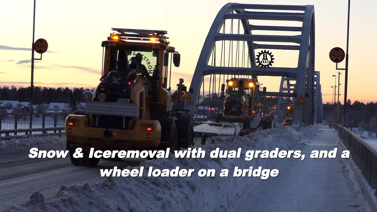 Snow & ice removal on a bridge with dual graders and a loader - Veekmas FG2327S , Volvo G946C & L90H