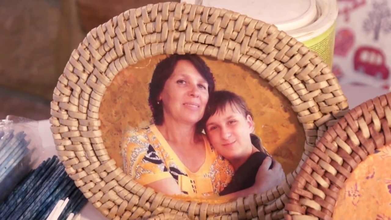 Плетёная рамка для фото в технике 