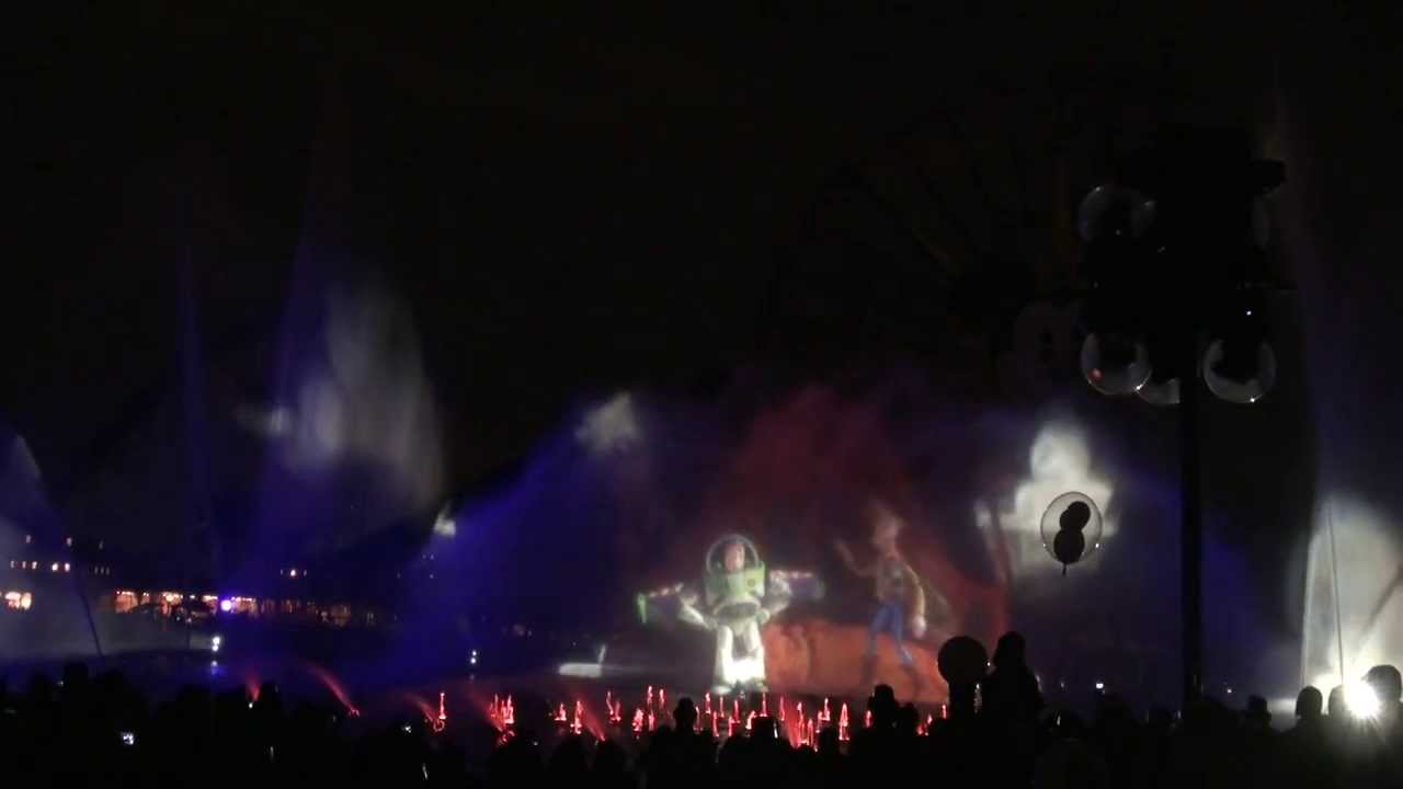California Disney - World of Color New Years Eve 2010