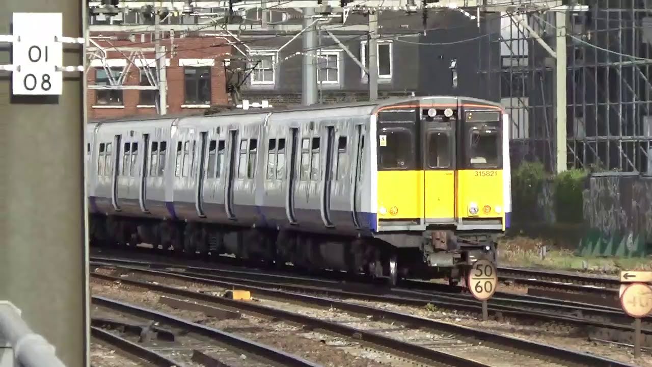 Evening Rush Hour at Bethnal Green (BET/GEML) | Thursday 5th September 2019