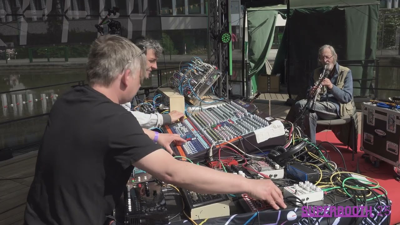 Teichmann und S&ouml;hne live at SUPERBOOTH25