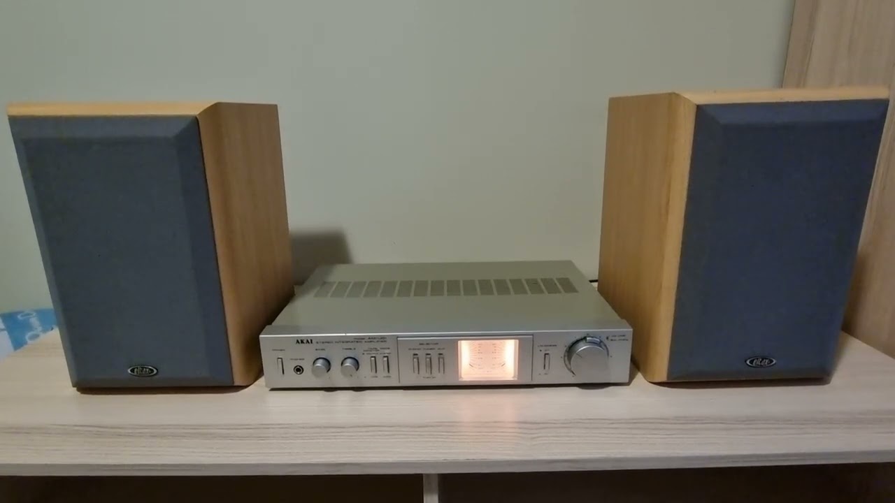 Eltax millennium 100, Akai AM-U01