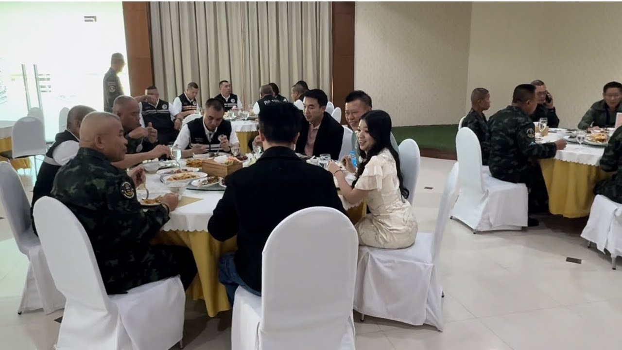 บรรยากาศวันนี้ที่สโมสรร่วมเริงไชยนครราชสีมา อุ๋งอิ๋งพ่อโจร่วมทานอาหารเที่ยงกับท่านแม่ทัพภาค2 