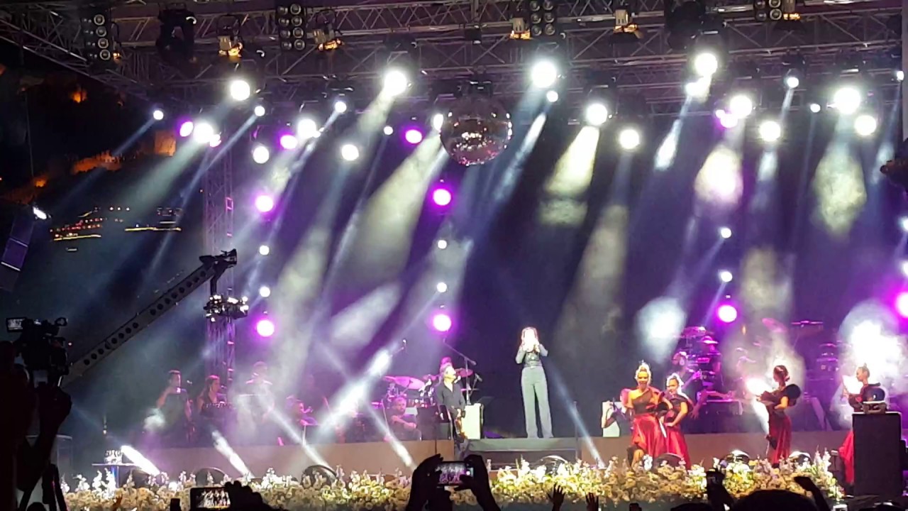 Ebru Gündeş Meyhaneci Alanya Konser Canli Live Performance