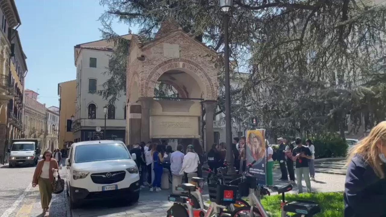 Ecco com'&egrave; diventato  il ponte di San Lorenzo in centro a Padova, appena restaurato