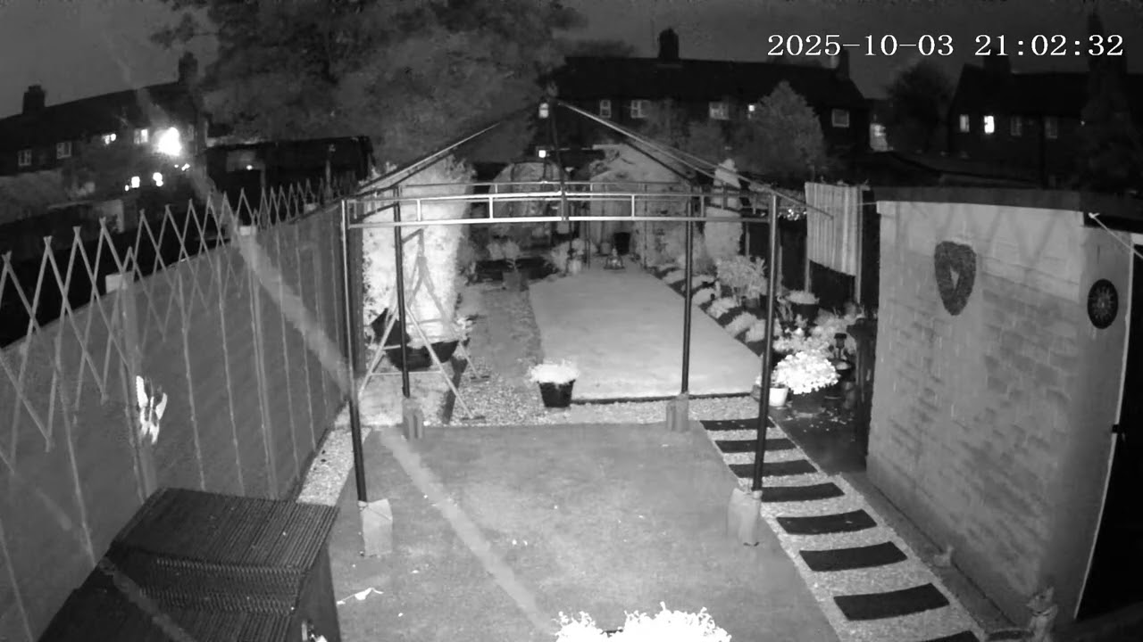 (3/10/2025) 20:58pm HULL (Uk) BYC [0117] ‘STORM AMY’