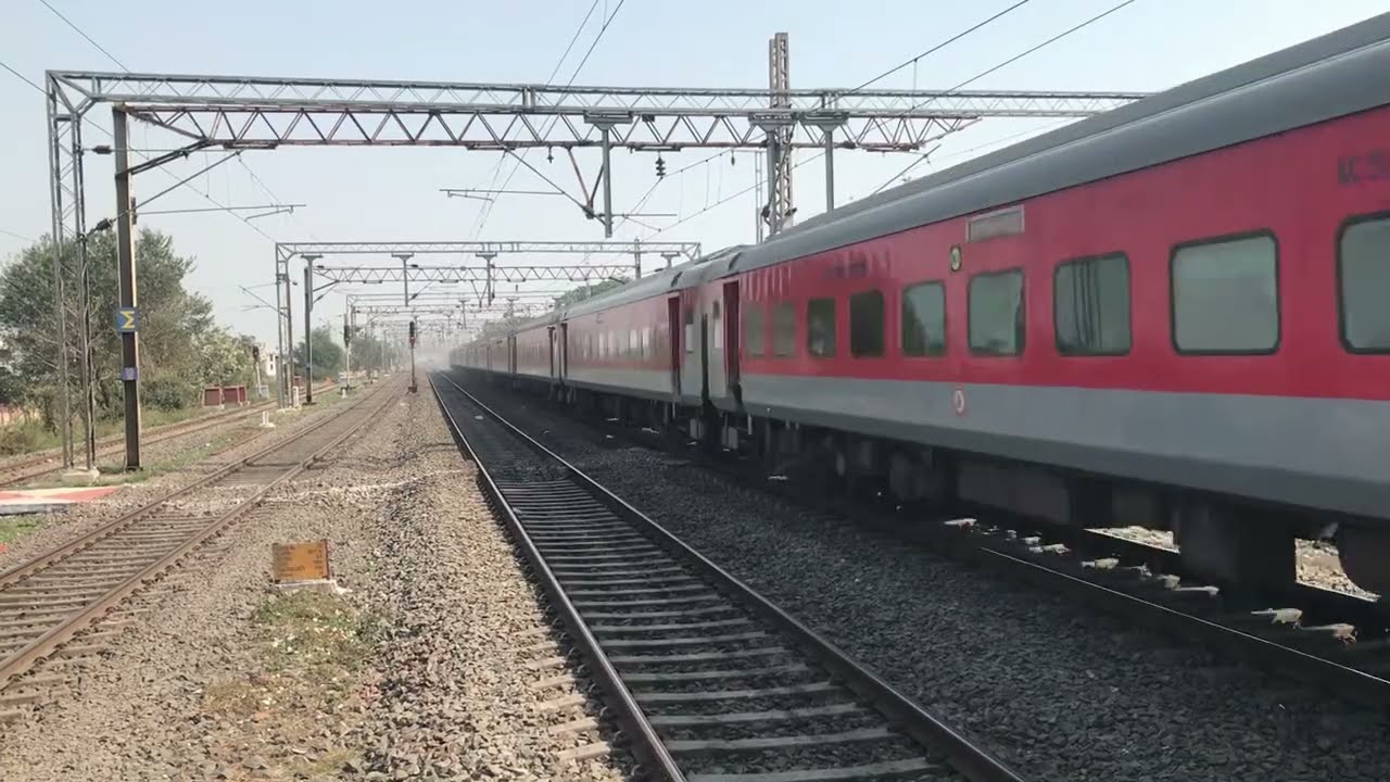 🔥Vande Bharat+Poorva+Saraighat🔥all 130 kmph trains blasting through station high speed skips