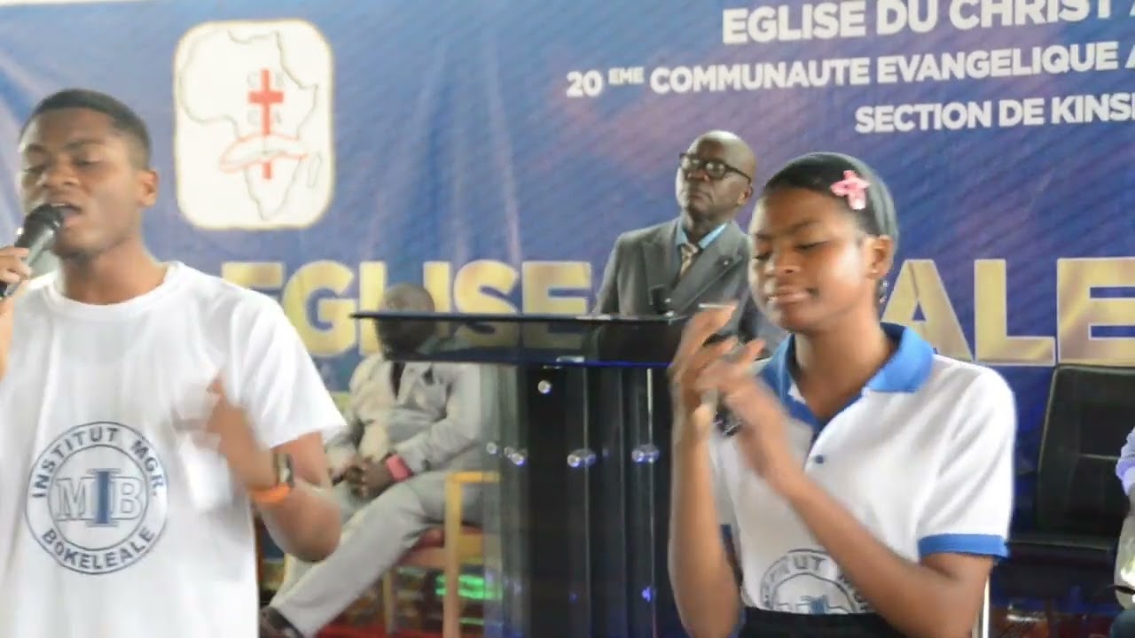 RELIGION : CHORALE DES ÉLÈVES DE BOKELEALE