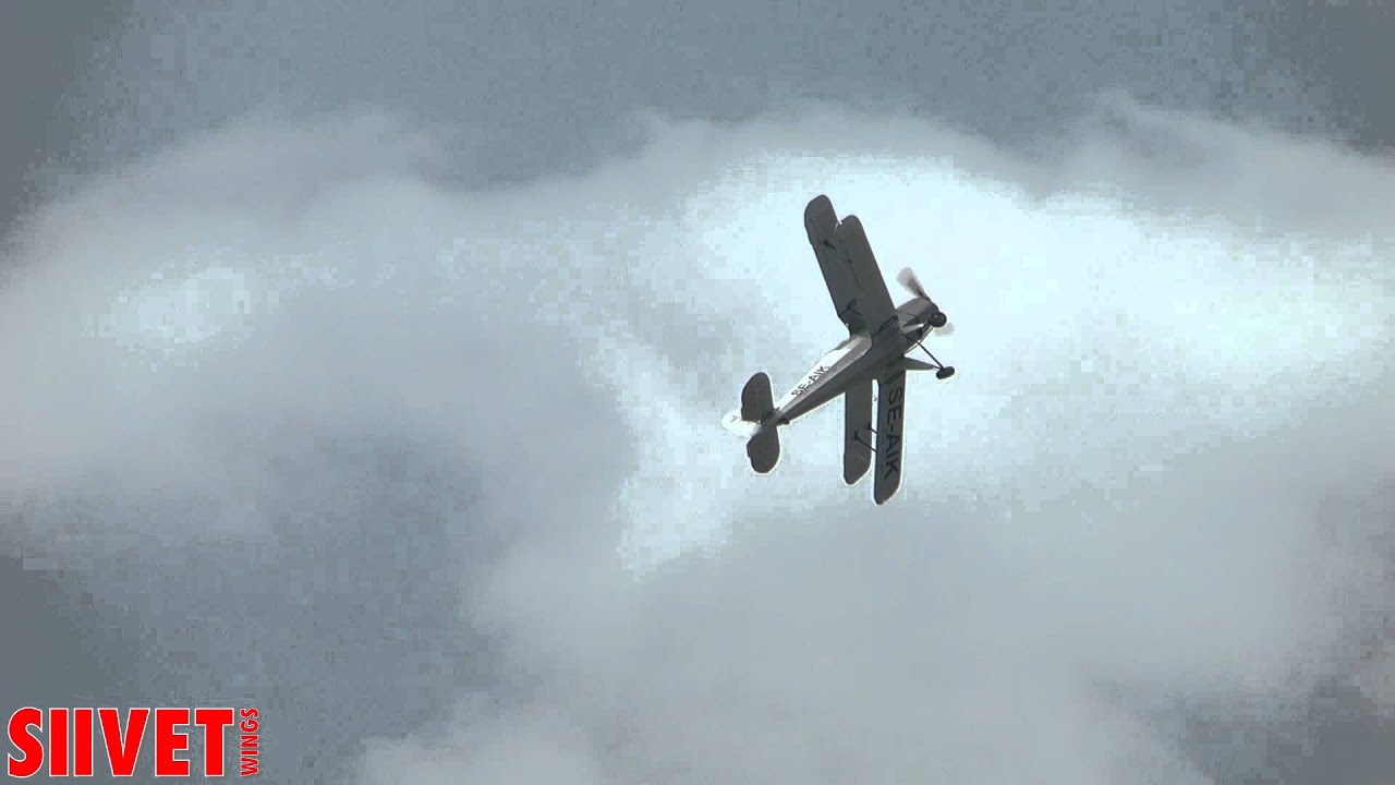Jämi Fly In 2015 - pre-airshow  - Bücker 131 Jungmann practise