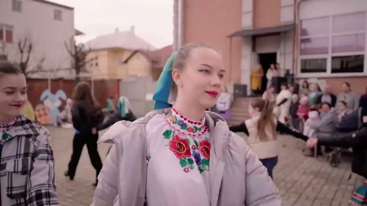 Ось вже 13 років Мукачівський Центр дитячої та юнацької творчості весело зустрічає Великодні свята