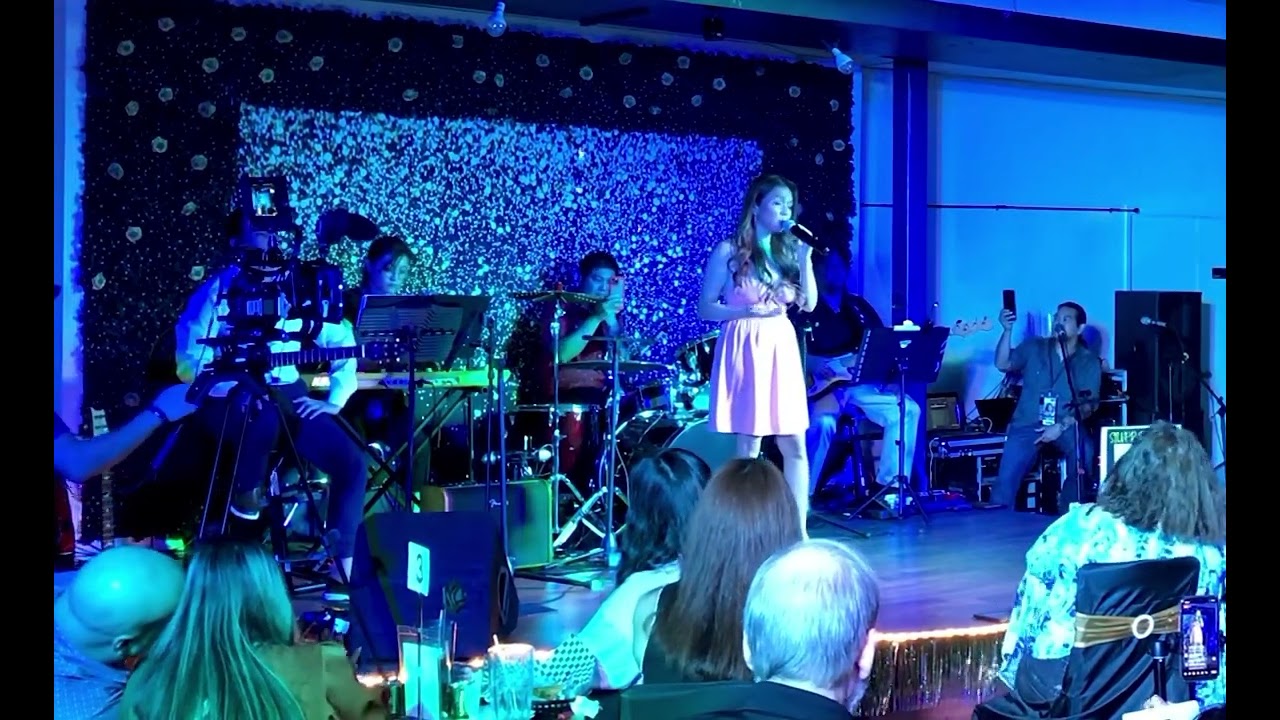 Somewhere Down The Road - Nina Live in San Antonio with Roshen on Keyboards