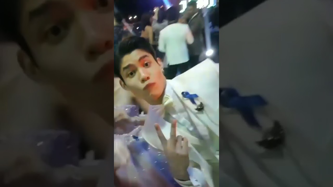 Grae Fernandez cute pose😅✌