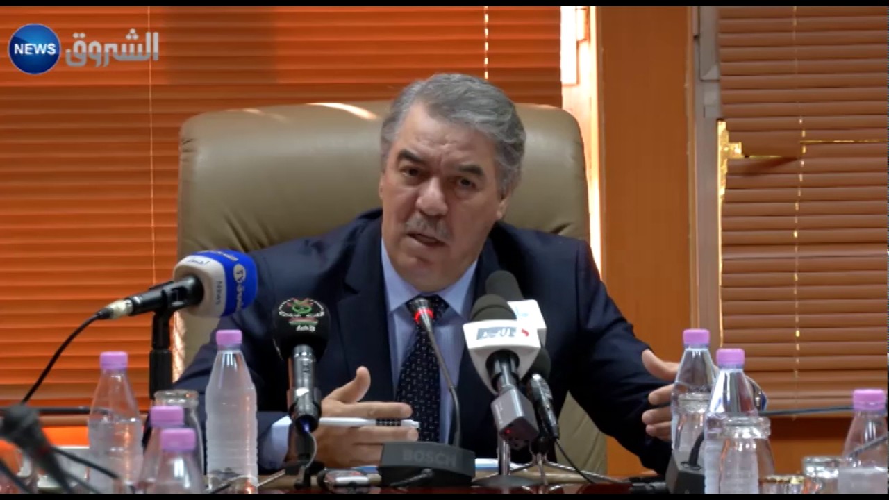 الطاهر حجار يطالب المنظمات الطلابية بالمساهمة  في التكوبن السياسي للطلبة