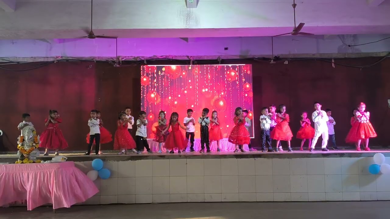Little stars dance on stage give wings to their dreams #dance 