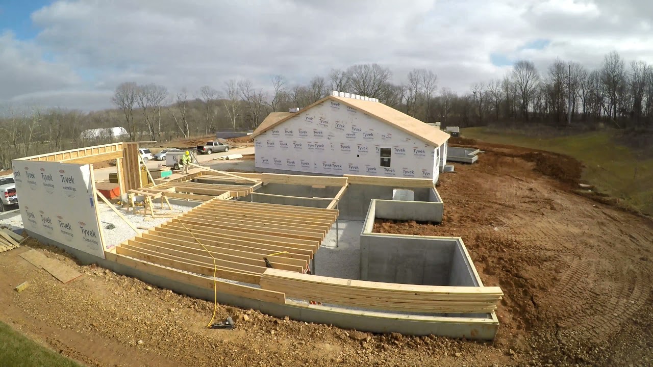 Framing a House TIMELAPSE