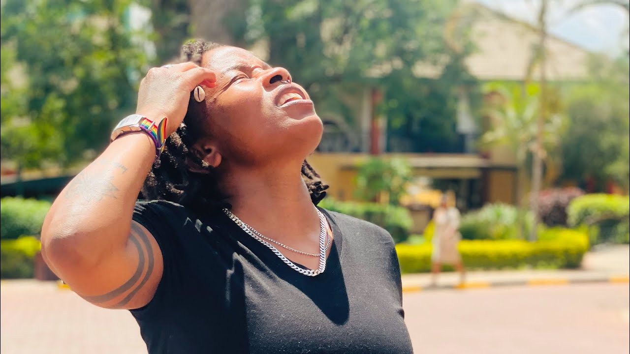 ROOM TOUR- THE BOMA HOTEL|| @biubwauncut