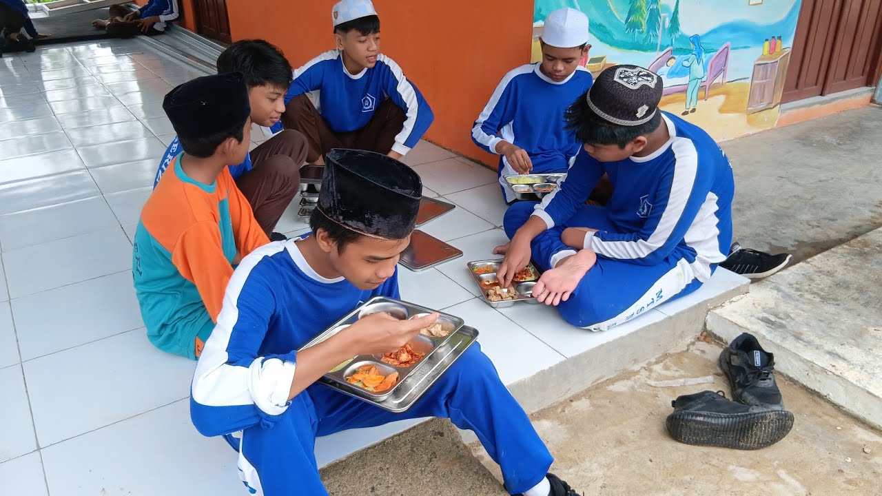 Makan Bergizi Gratis (MBG) Tingkatkan Gizi dan Konsentrasi Belajar Siswa