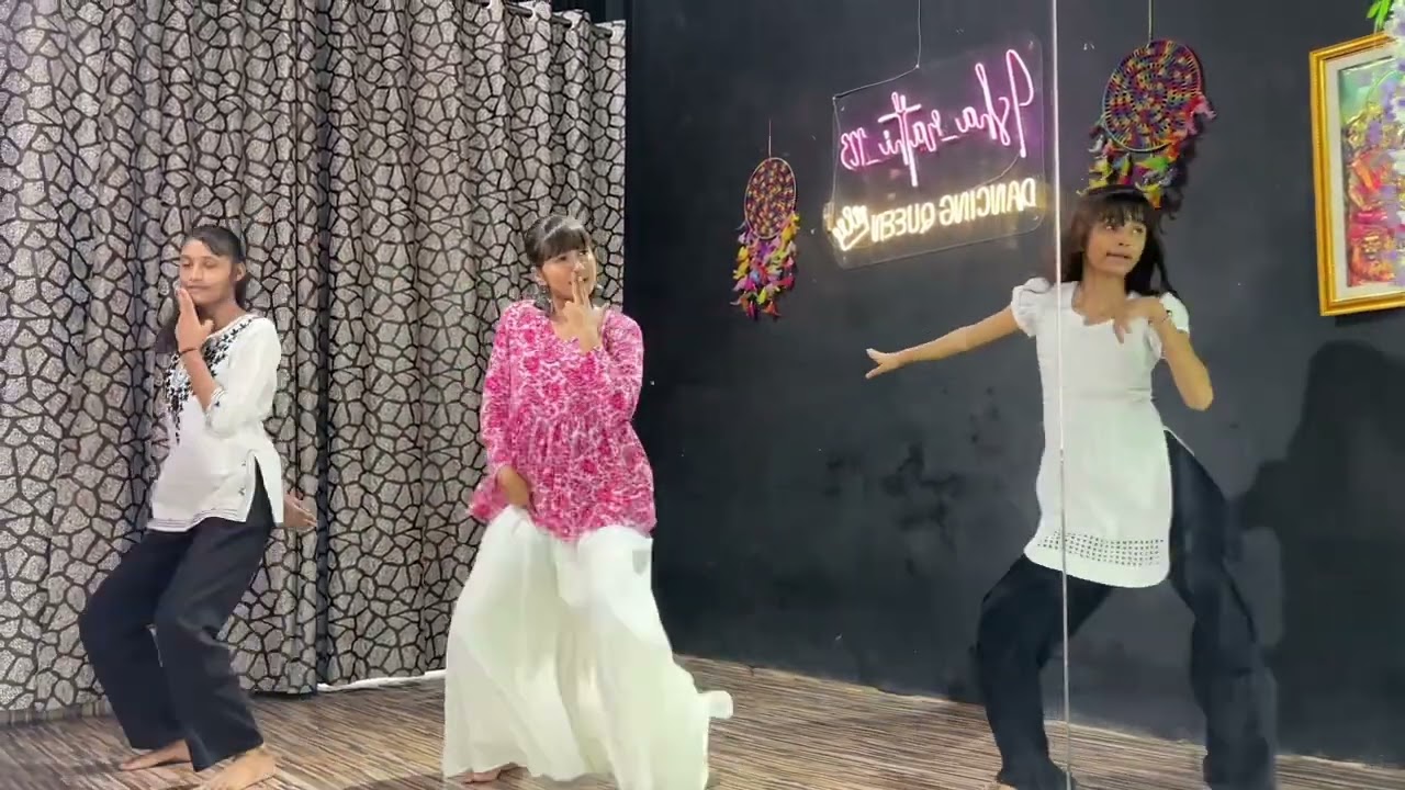 Aakh ye taalibaani 🙈❤️ dance cover by isha rathi ,,