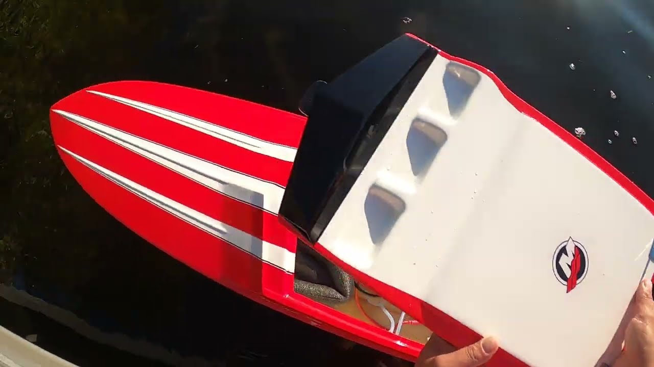 Rc boat Bonzi Epic 10s 50mph