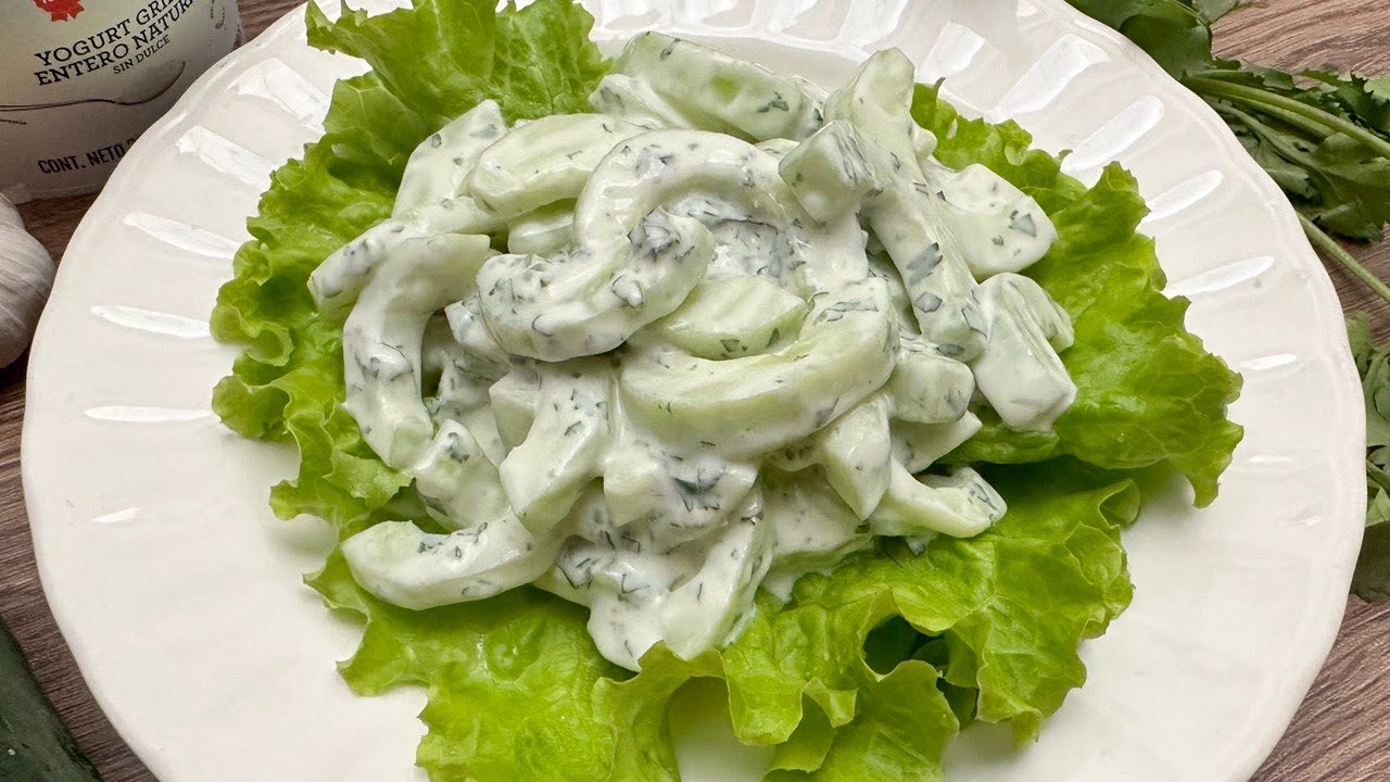 🥒 😋 “Ensalada Refrescante de Pepino con un exquisito Aderezo Cremoso, super económica