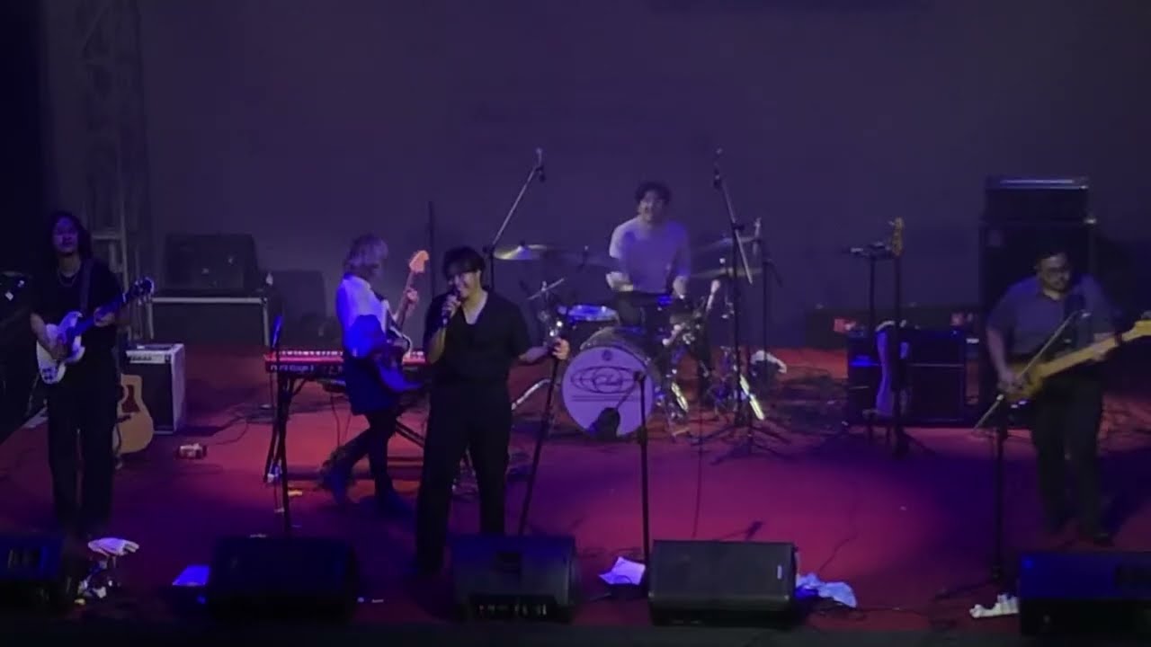 Reality Club - Am I Bothering You? (Live at Salihara Arts Center, Jakarta 2/7/2023)
