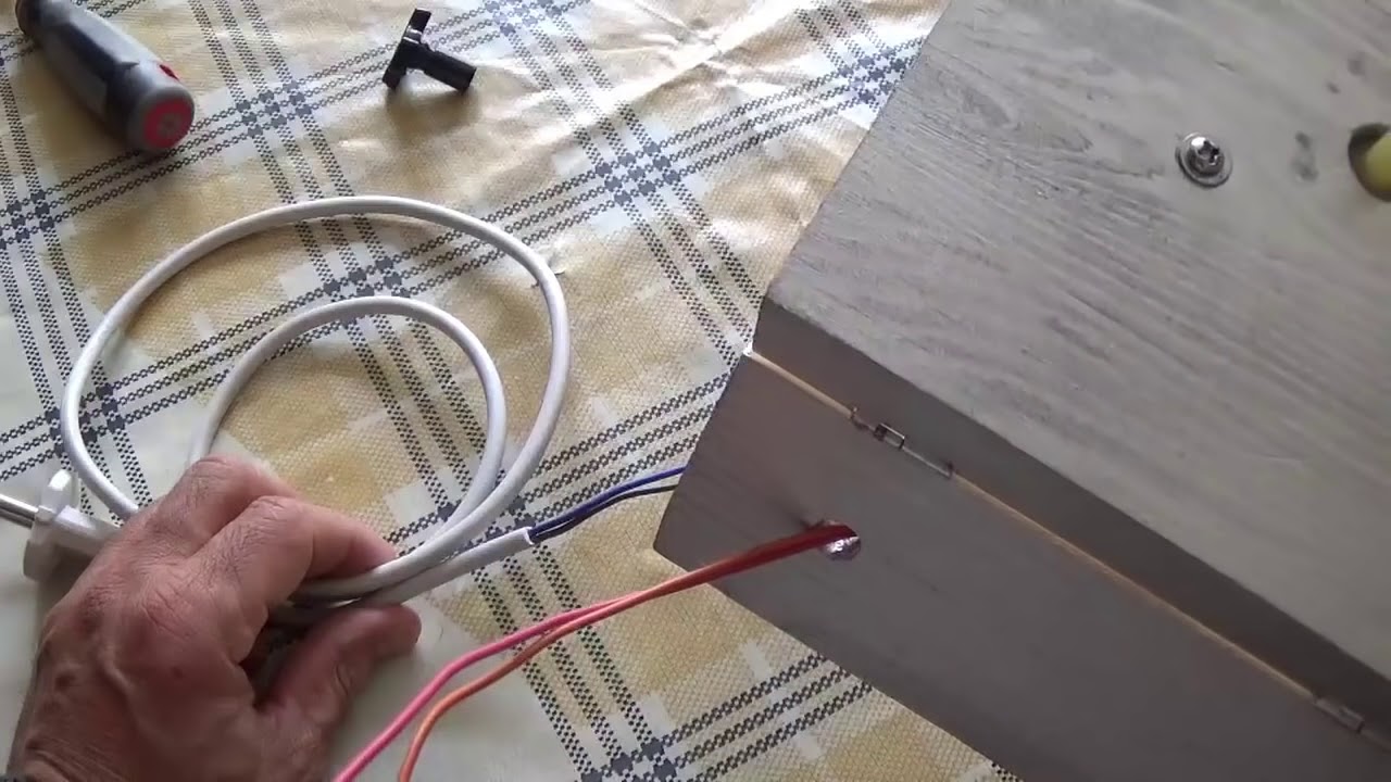 EXPOSITOR GIRATORIO ELÉCTRICO FÁCIL DE HACER
