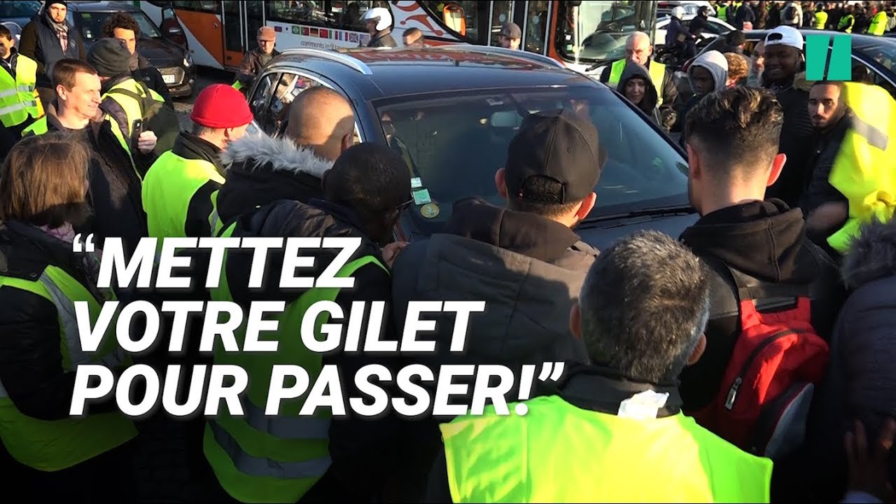 Ces automobilistes sommés d'afficher (ou enfiler) leur gilet jaune pour passer les barrages