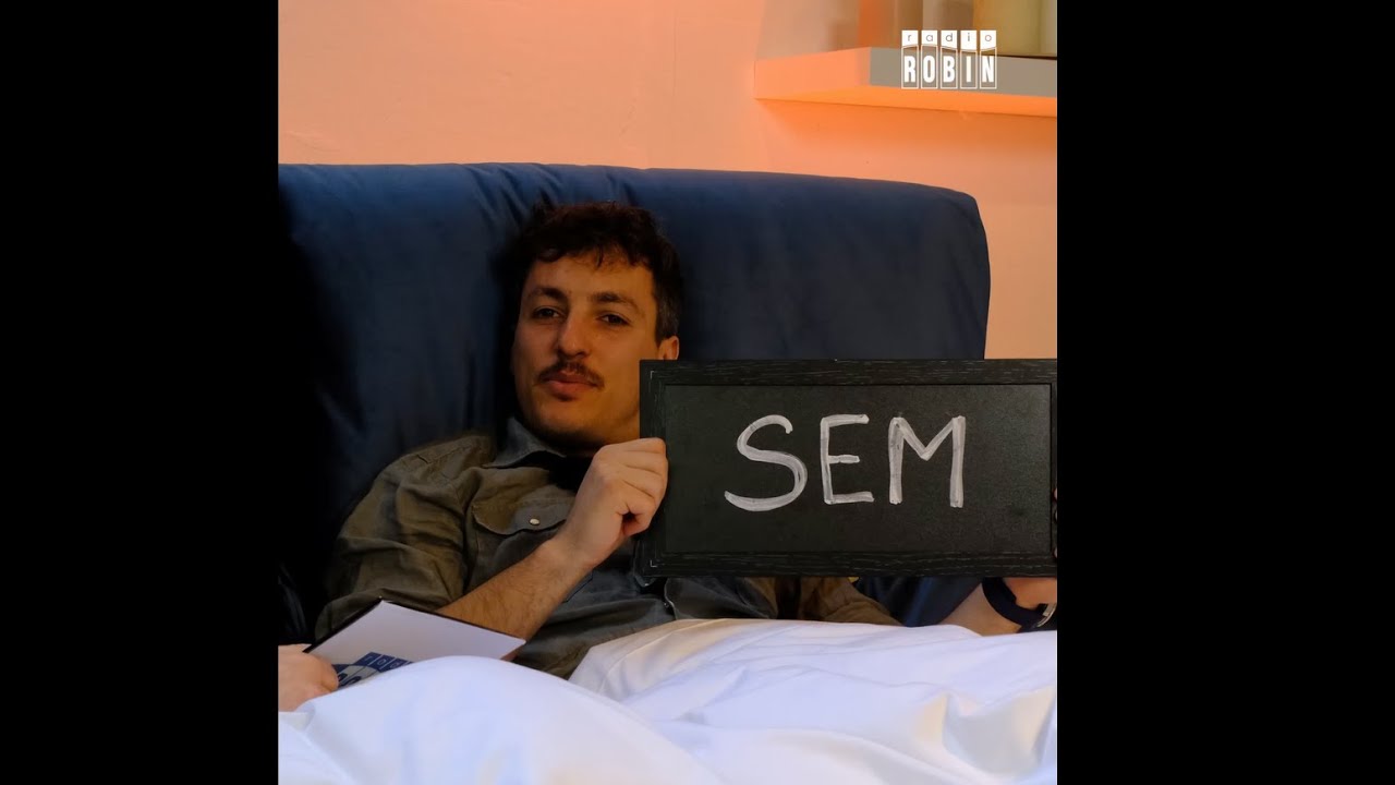 Žan Papič v postelji s Sandijem na Radiu Robin