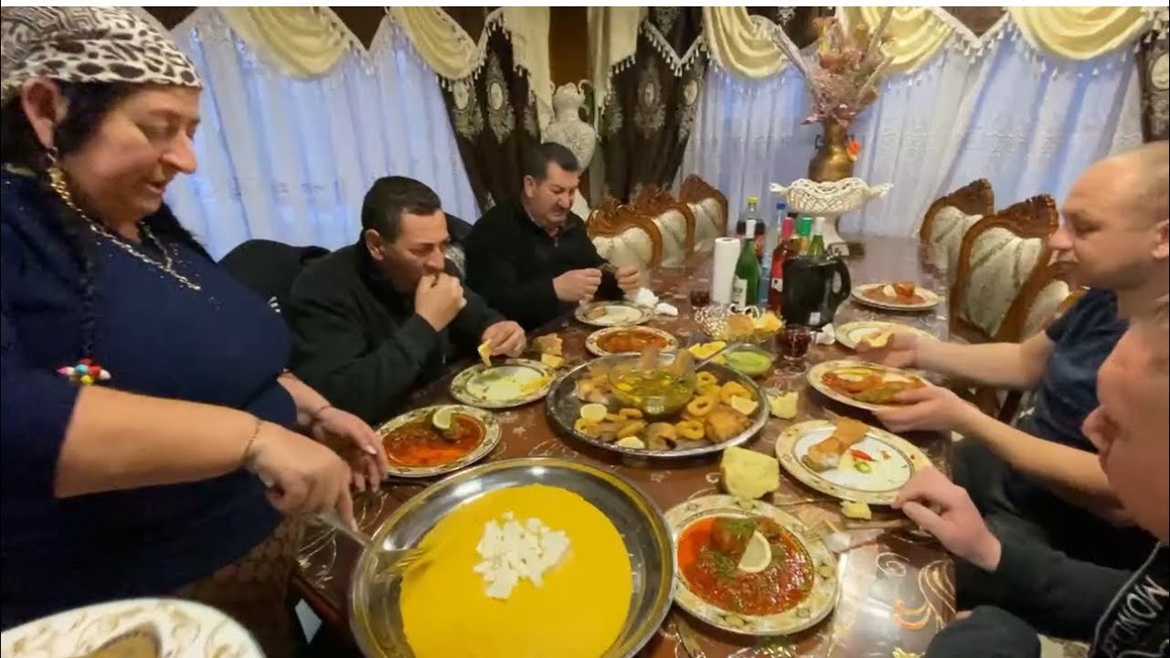 Doamna Elvira a făcut cel mai delicioasă tocană de pește întrebați să vedeti ce musafiri am avut ??