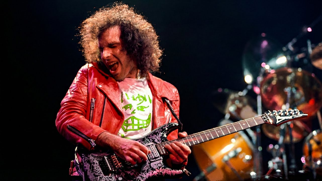 Joe Satriani - Surfing With The Alien - Live at Oakland Coliseum Stadium 1989