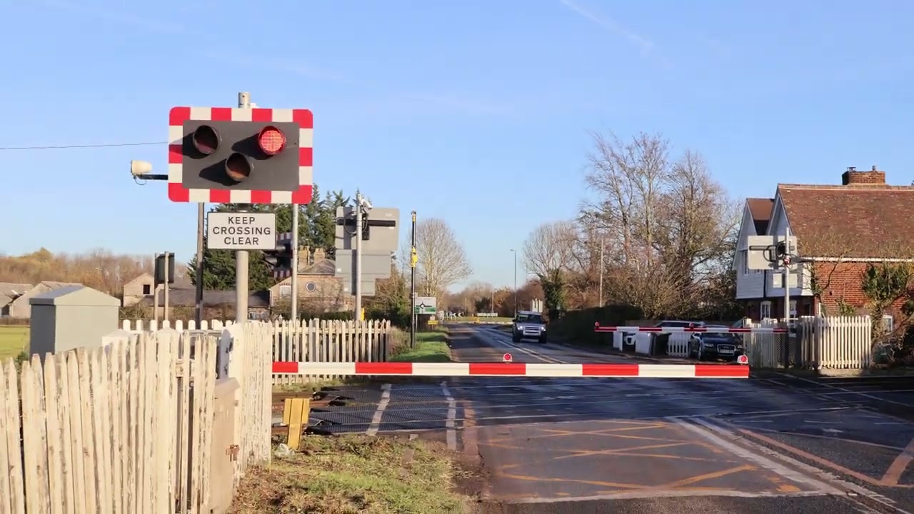 Level Crossing - Station Road, Fordham